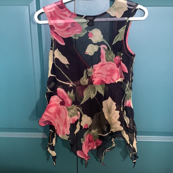 Sheer guess tank top - Picture 4 of 6